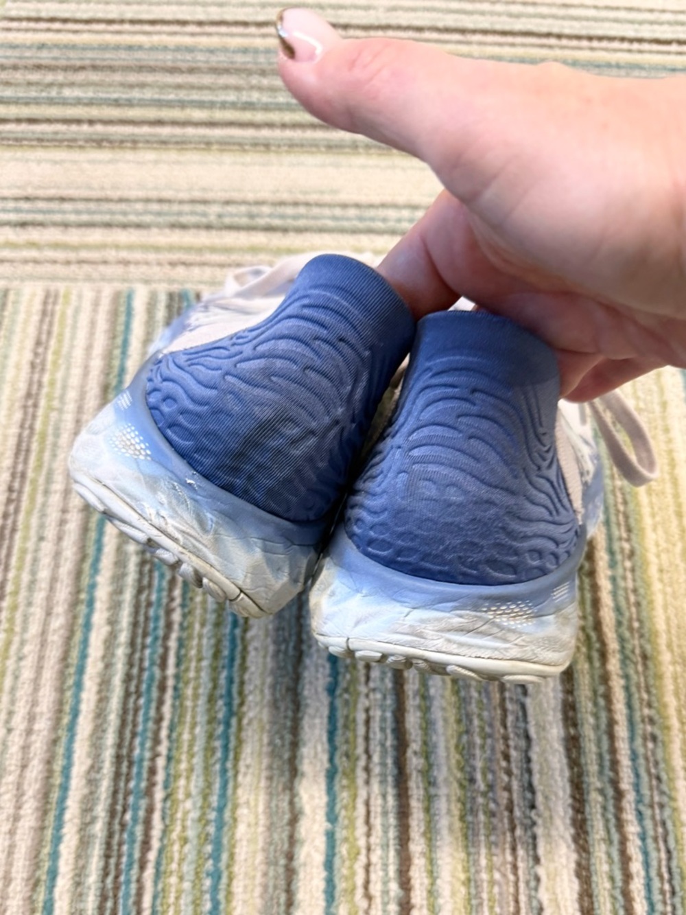 New Balance Women's 1080v10 Fresh Foam Running Shoe 7.5 - Picture 11 of 12